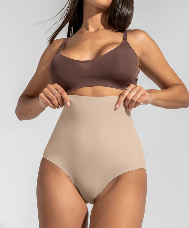Nude high-waist reducing panties